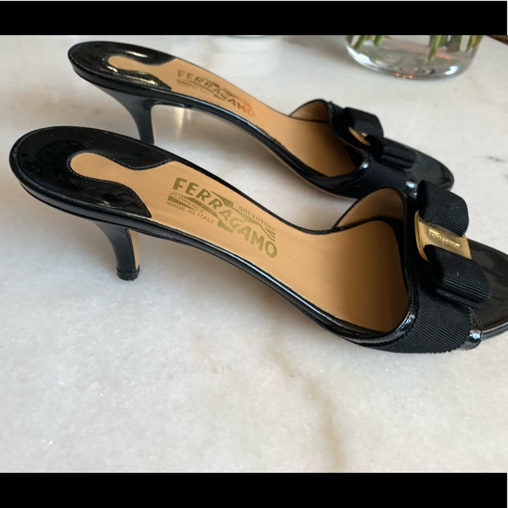 Ferragamo Black Patent Leather Vara Kitten Heels 8 - Picture 3 of 7
